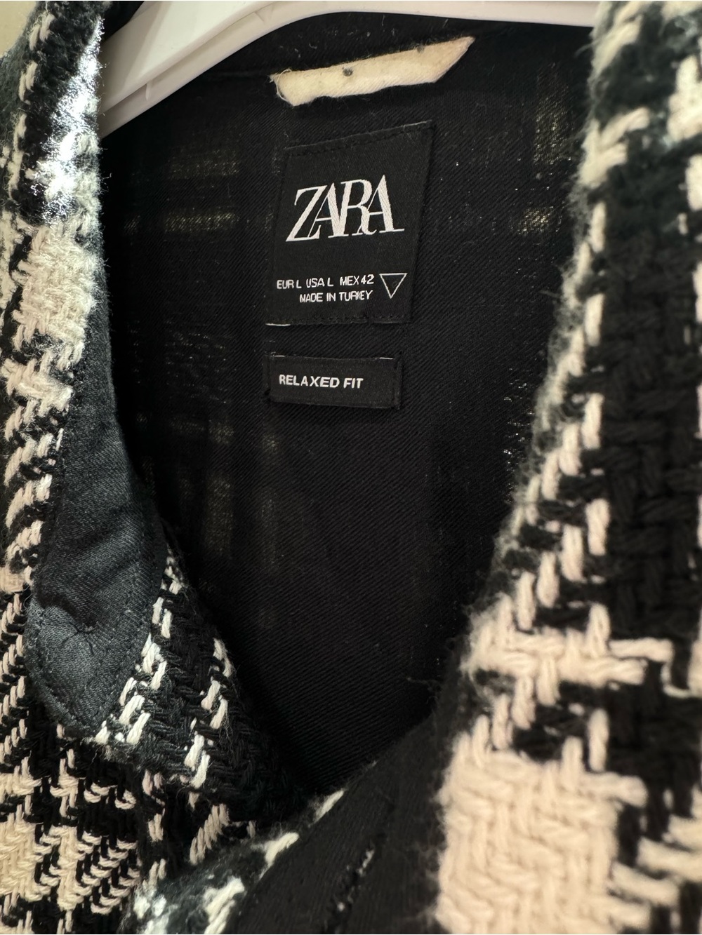Zara Black and White Houndstooth Relaxed-Fit Cardigan